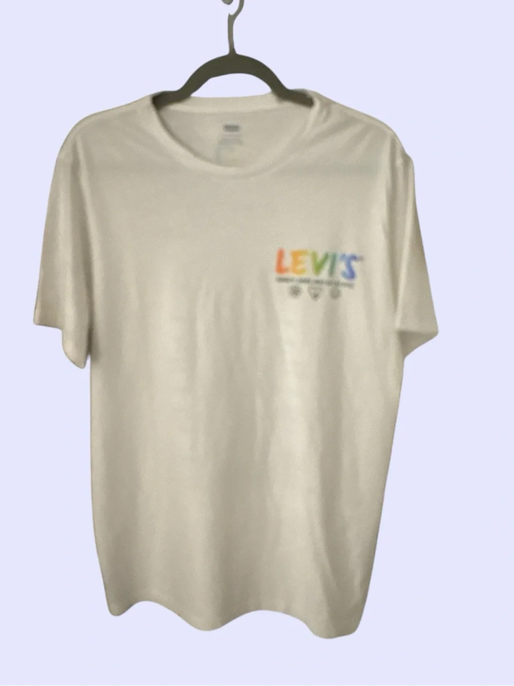 NWT Levi's Pride Community Graphic T-Shirt Tee in White LGBTQ+ great List/ Back